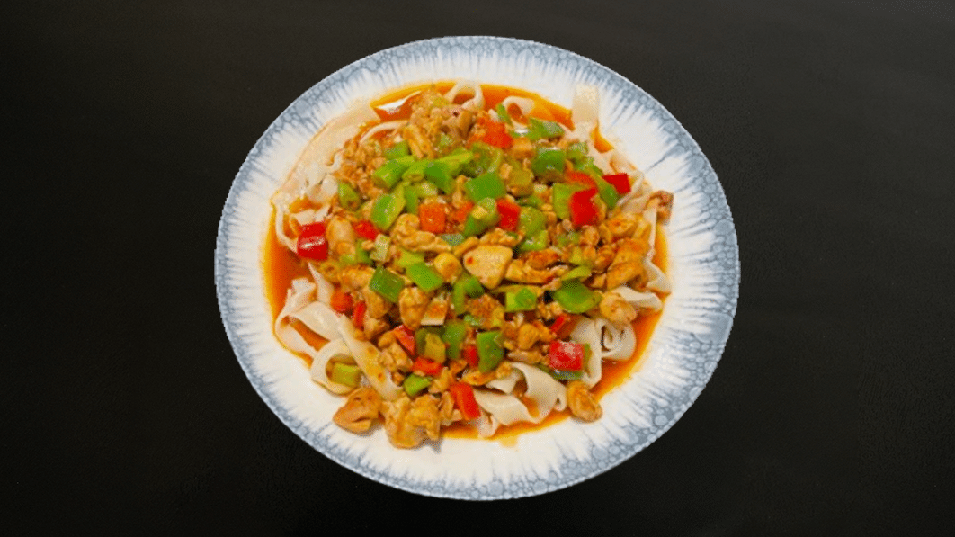 Plat de poulet épicé